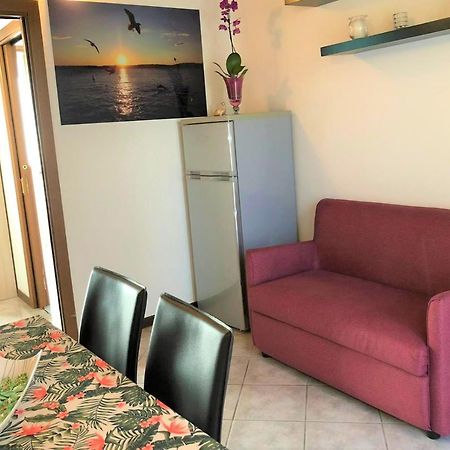 ديسينسانو ديل غاردا Oasi Di Paradiso - Comfy Private Apartment On Ground Floor With Terrace المظهر الخارجي الصورة