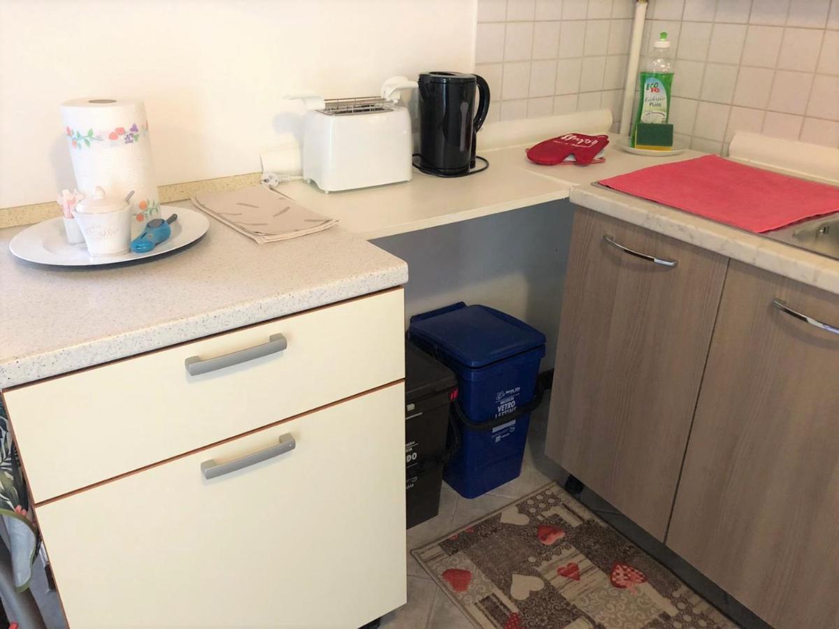 ديسينسانو ديل غاردا Oasi Di Paradiso - Comfy Private Apartment On Ground Floor With Terrace المظهر الخارجي الصورة