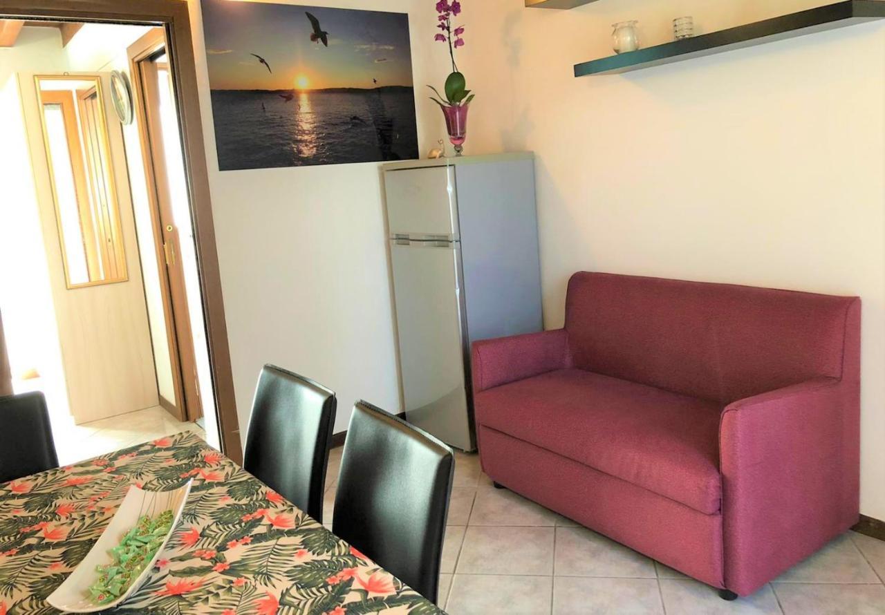 ديسينسانو ديل غاردا Oasi Di Paradiso - Comfy Private Apartment On Ground Floor With Terrace المظهر الخارجي الصورة