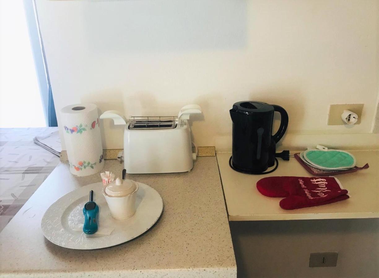 ديسينسانو ديل غاردا Oasi Di Paradiso - Comfy Private Apartment On Ground Floor With Terrace المظهر الخارجي الصورة