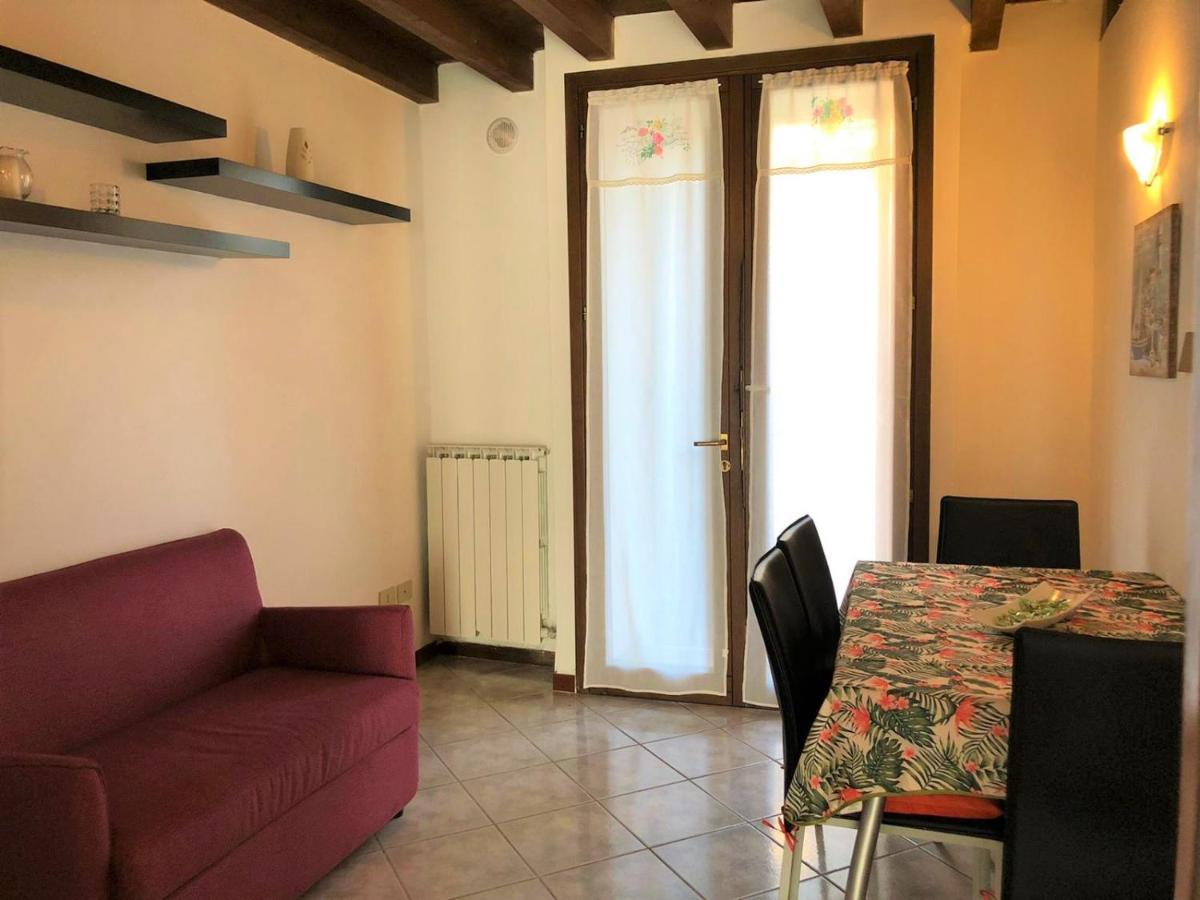 ديسينسانو ديل غاردا Oasi Di Paradiso - Comfy Private Apartment On Ground Floor With Terrace المظهر الخارجي الصورة